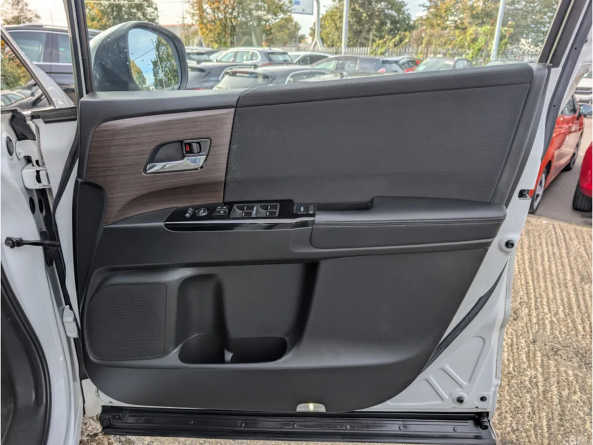 Honda Odyssey MPV, Petrol Hybrid, 2021, White
