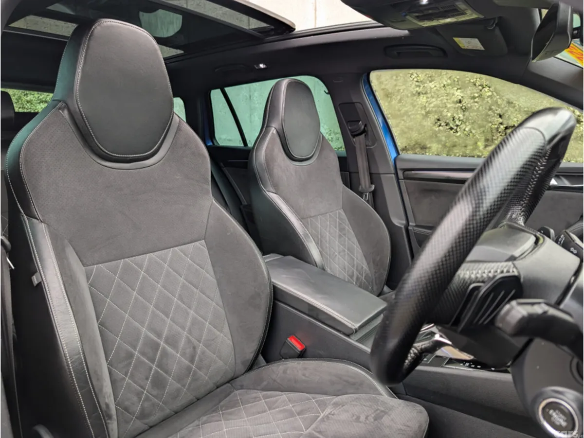 Skoda Superb Estate, Diesel, 2023, Blue