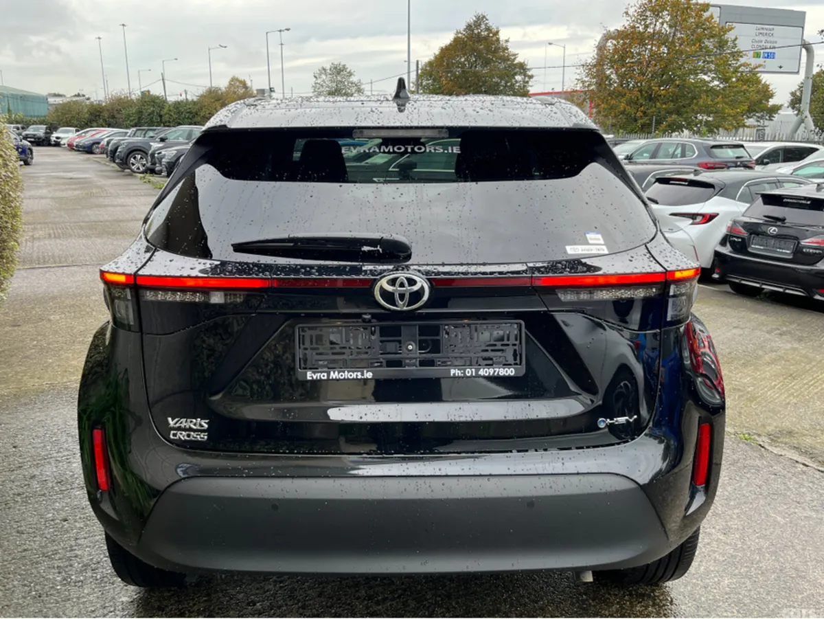 Toyota Yaris Cross SUV, Petrol Hybrid, 2025, Black