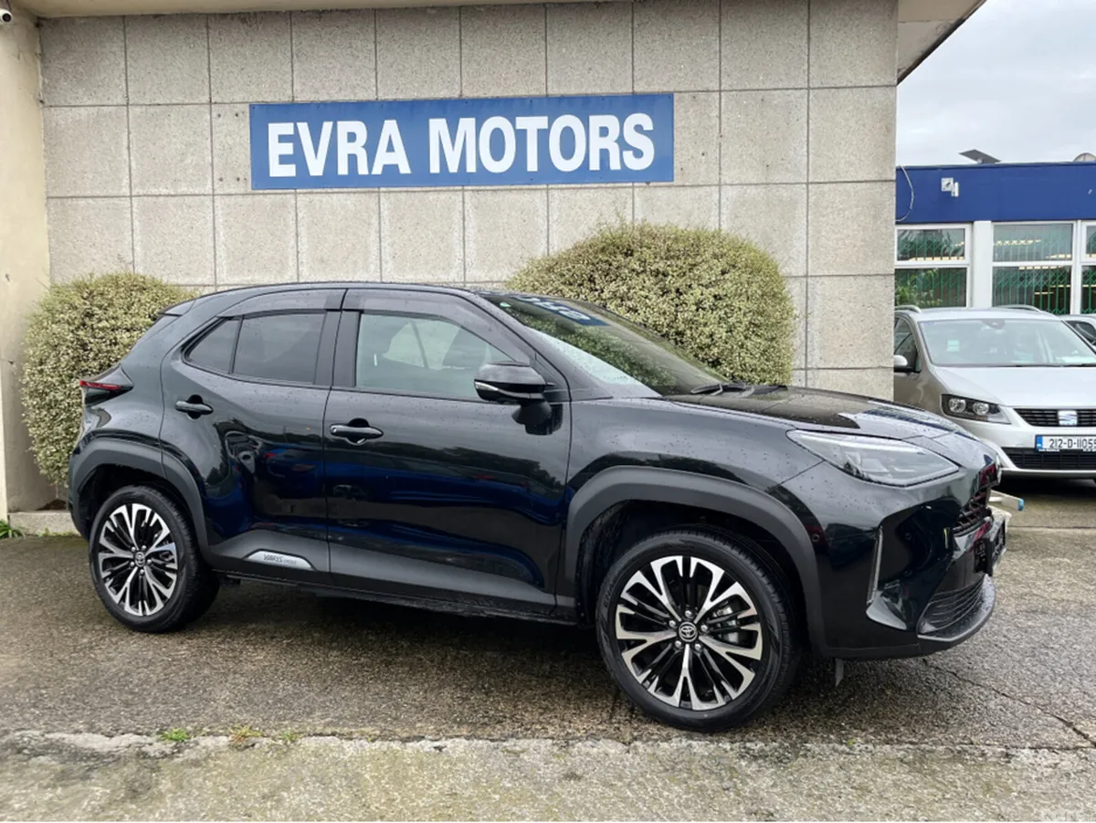 Toyota Yaris Cross SUV, Petrol Hybrid, 2025, Black