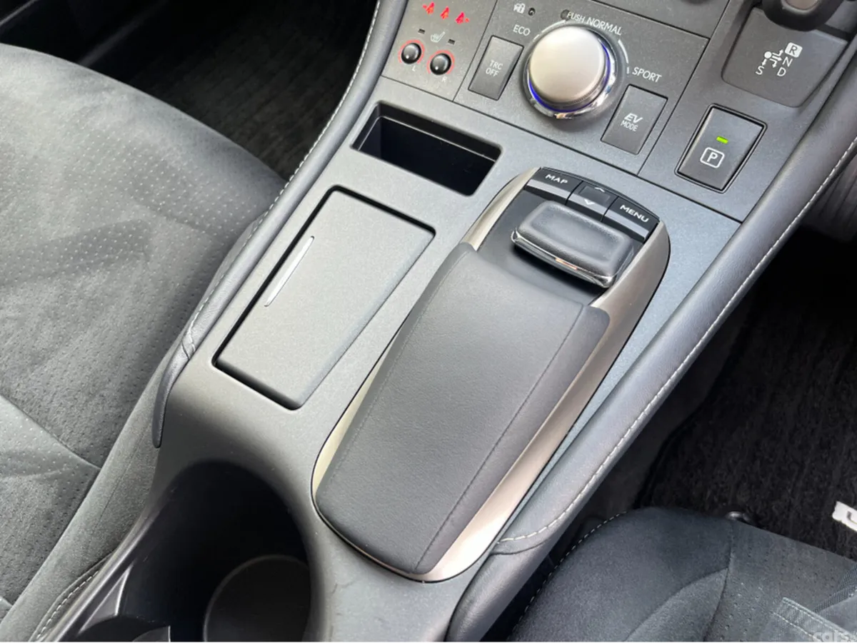Lexus CT Hatchback, Petrol Hybrid, 2021, White