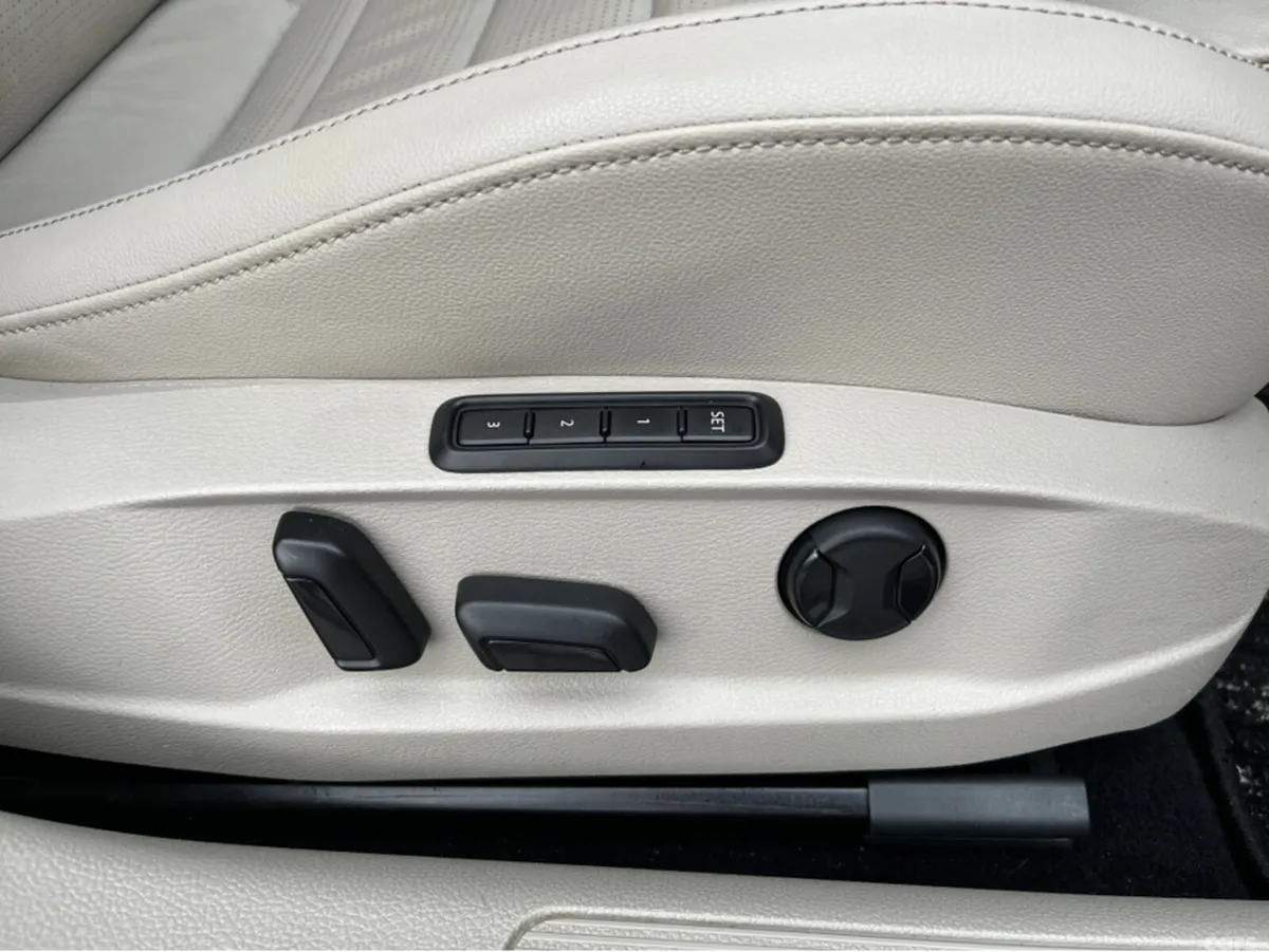 Volkswagen Golf Estate, Diesel, 2019, Blue