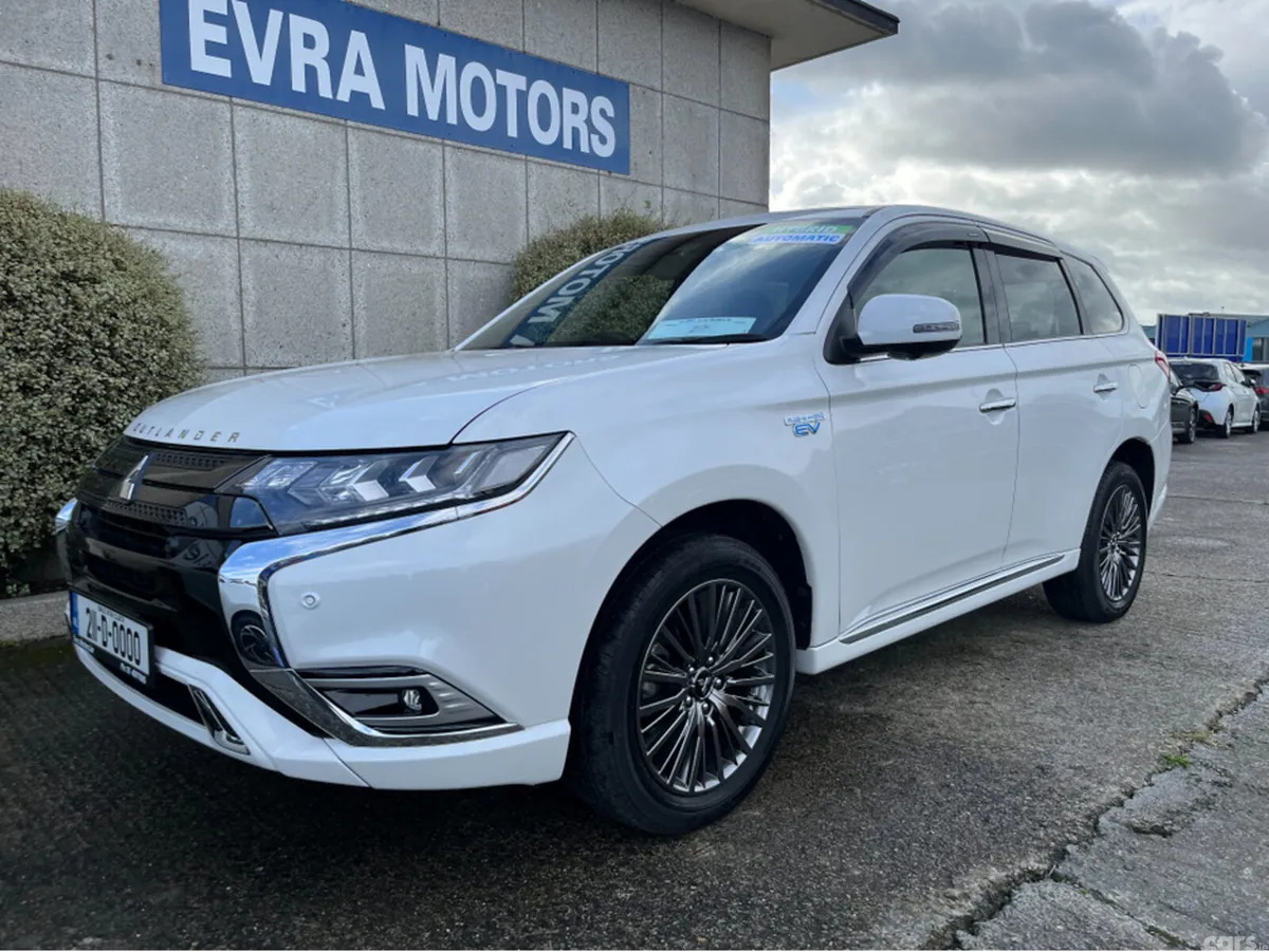 Mitsubishi Outlander SUV, Petrol Plug-in Hybrid, 2021, White