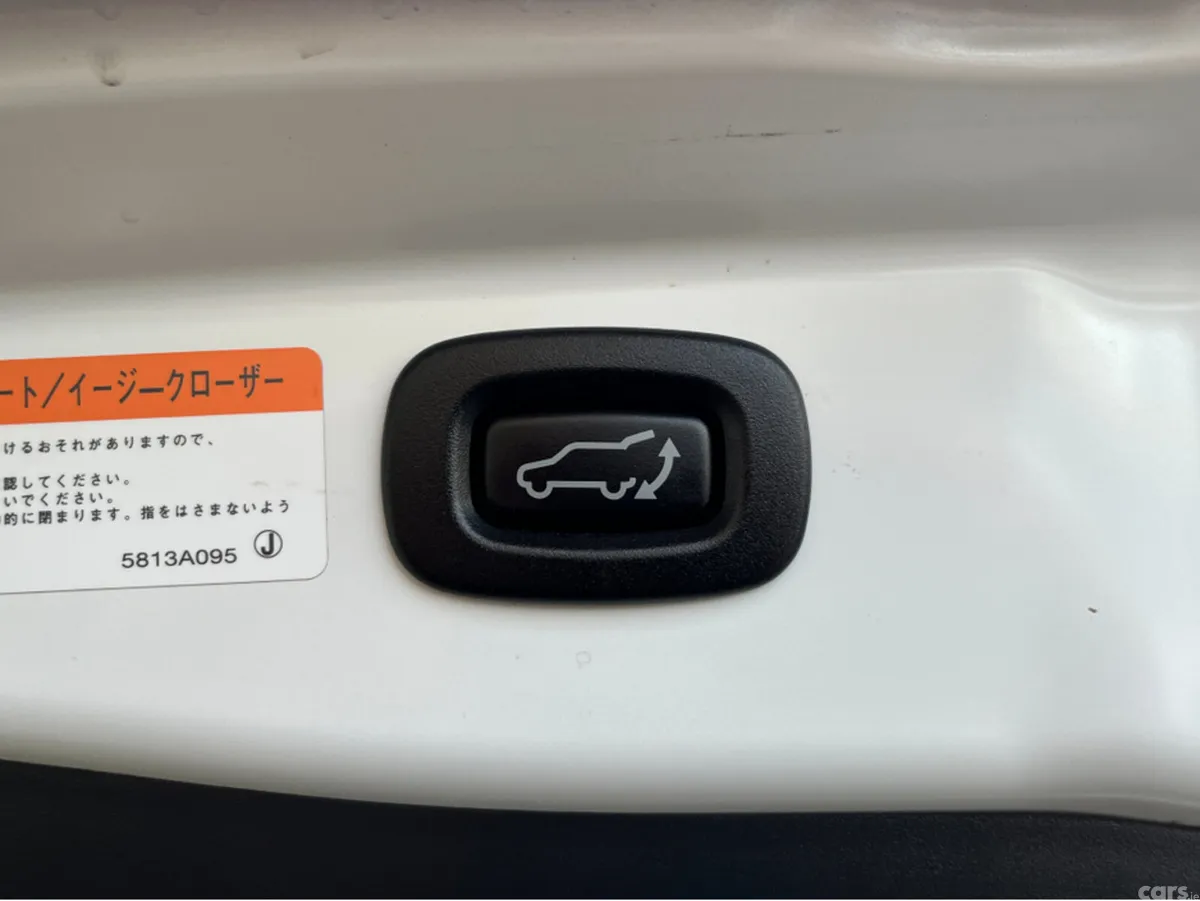 Mitsubishi Outlander SUV, Petrol Plug-in Hybrid, 2021, White