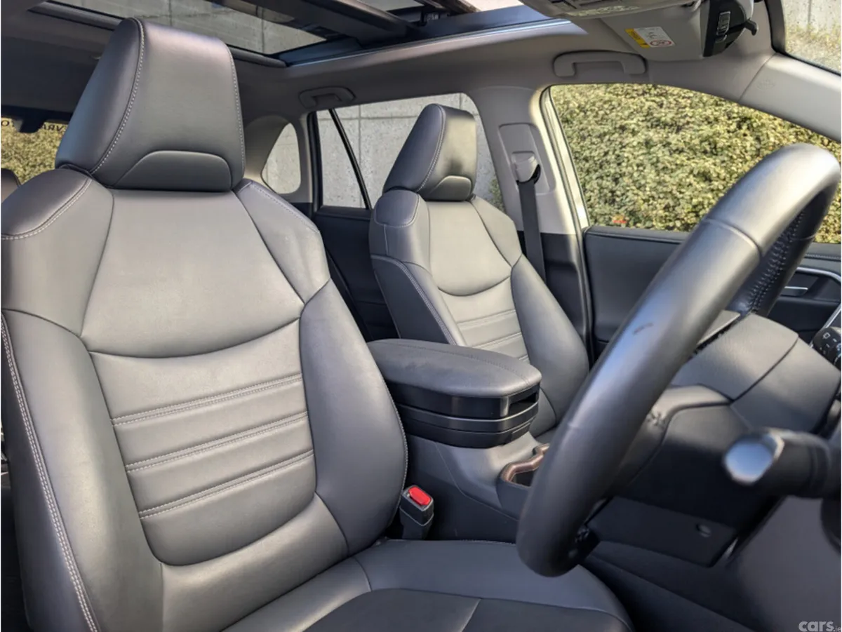 Toyota RAV4 SUV, Petrol Hybrid, 2021, Black