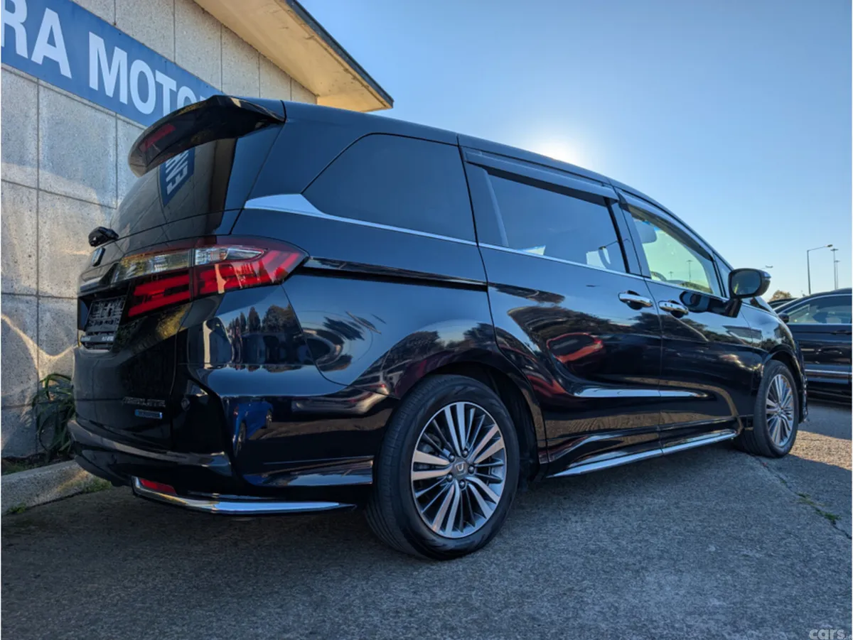 Honda Odyssey MPV, Petrol Hybrid, 2019, Blue