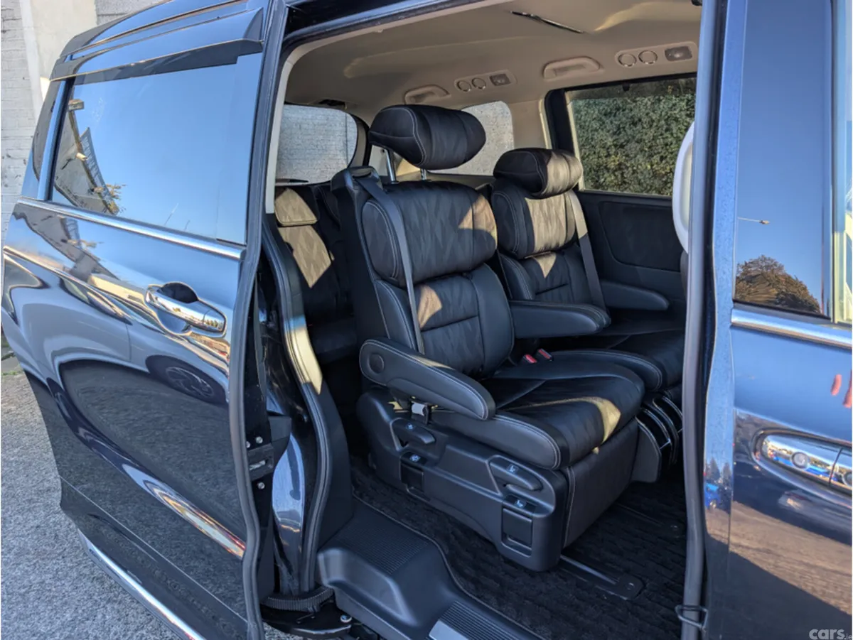 Honda Odyssey MPV, Petrol Hybrid, 2019, Blue