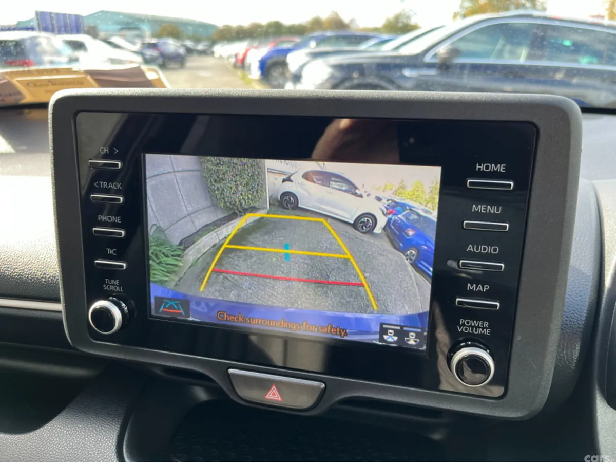 Toyota Yaris Hatchback, Petrol Hybrid, 2023, Blue