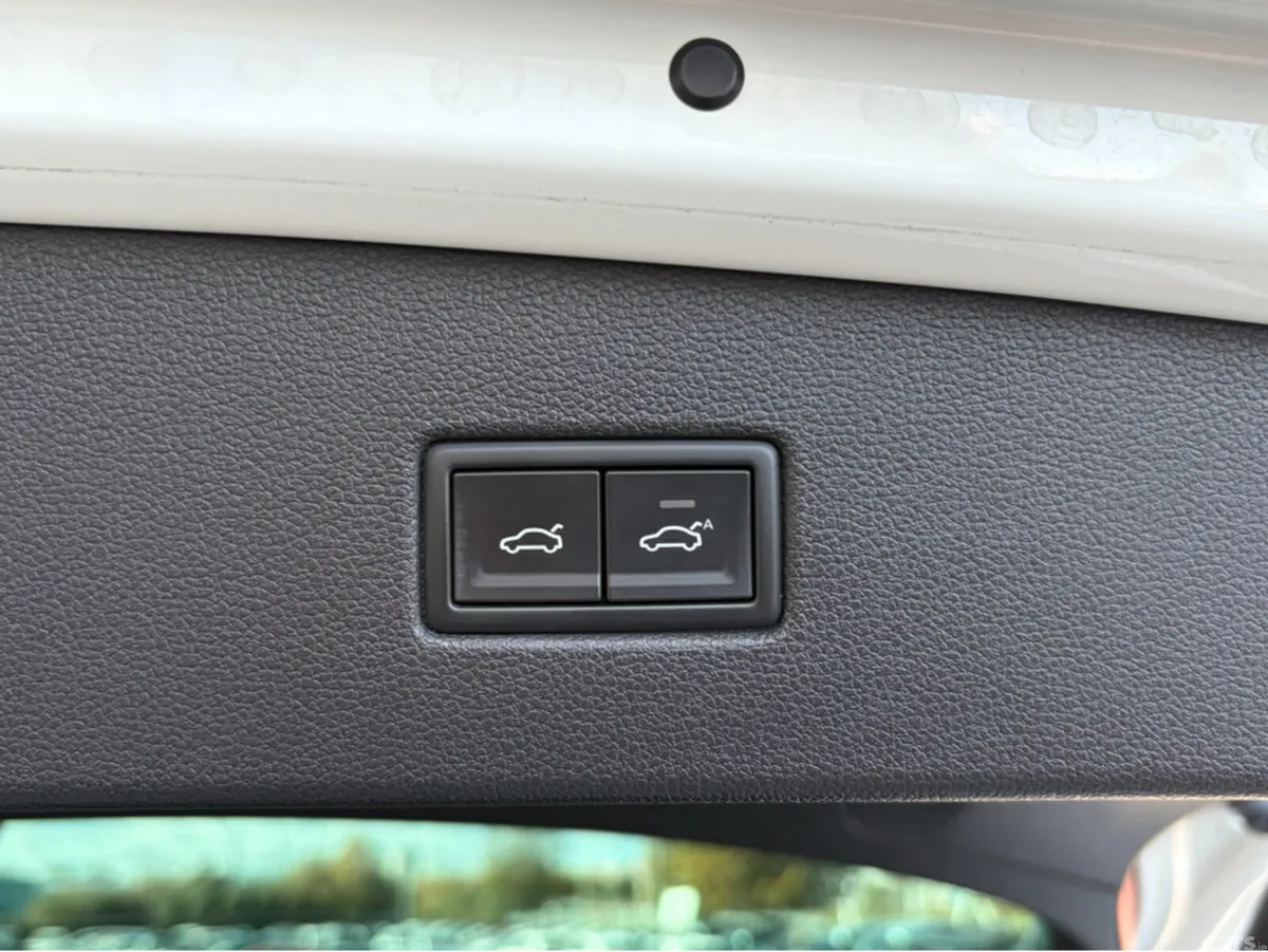 Volkswagen Tiguan SUV, Diesel, 2019, White