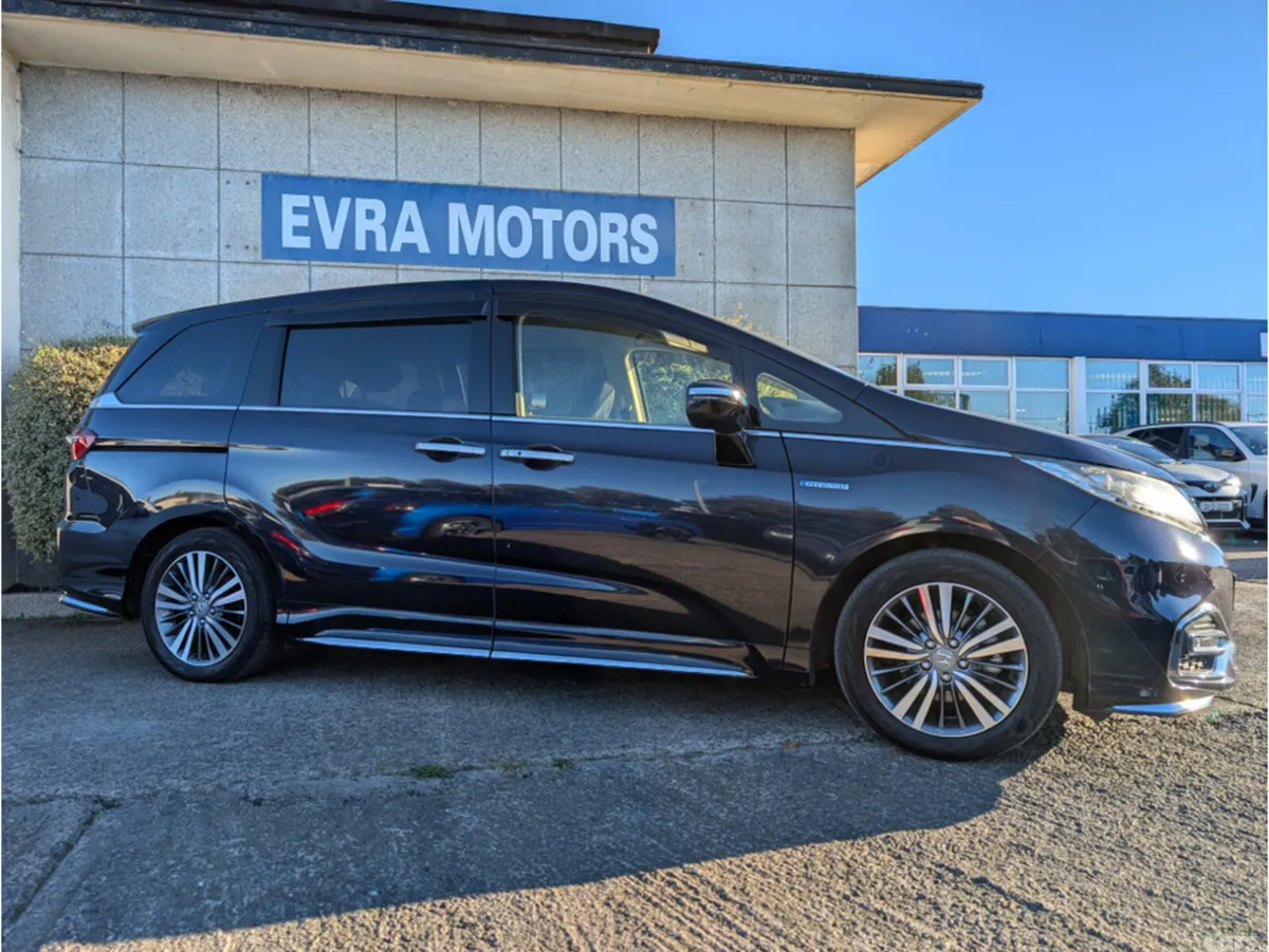 Honda Odyssey MPV, Petrol Hybrid, 2019, Blue