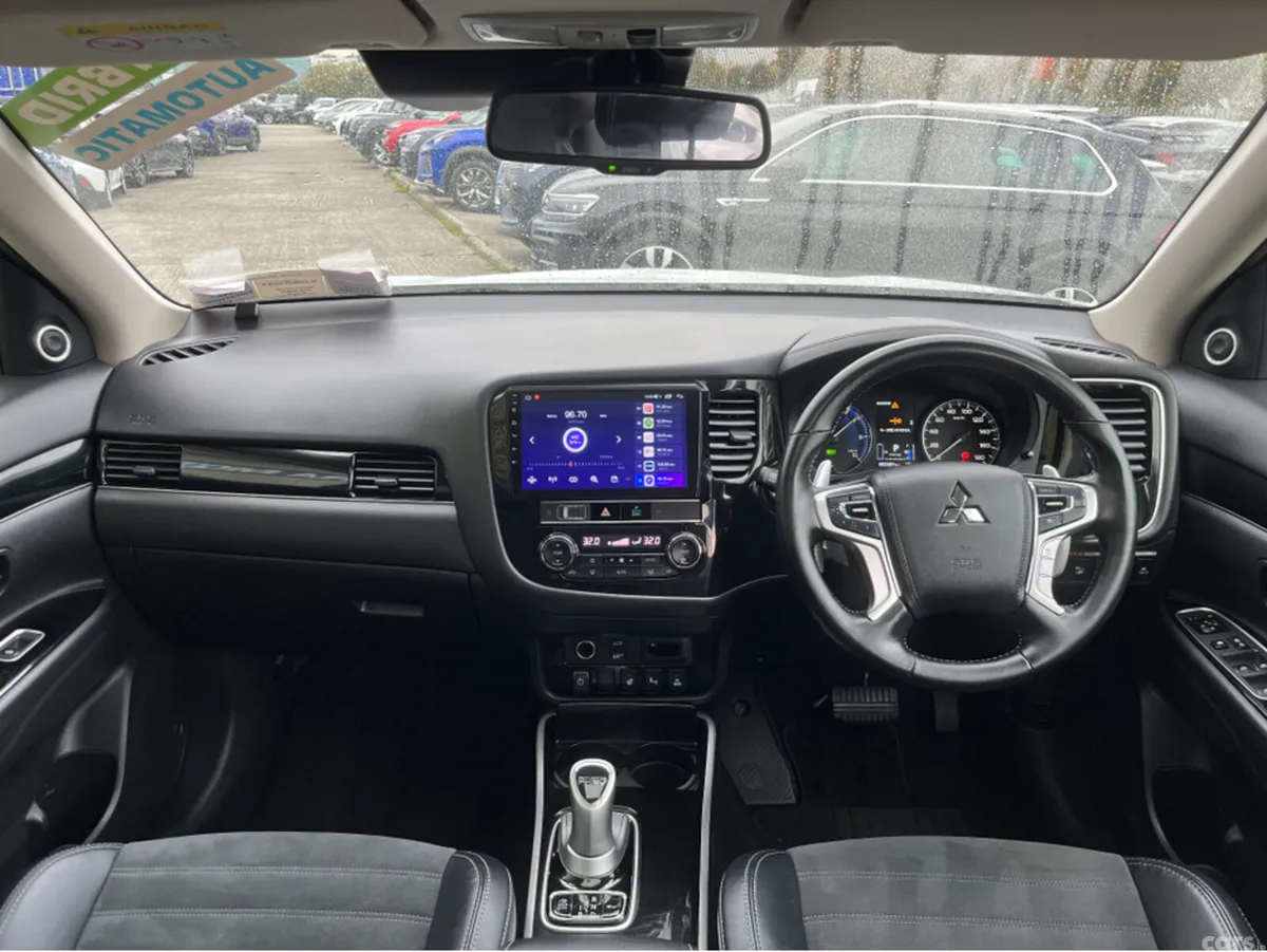 Mitsubishi Outlander SUV, Petrol Plug-in Hybrid, 2019, White