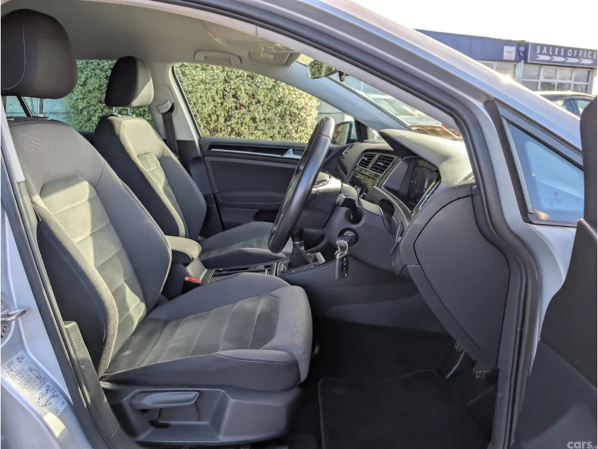 Volkswagen Golf Hatchback, Petrol, 2018, Grey