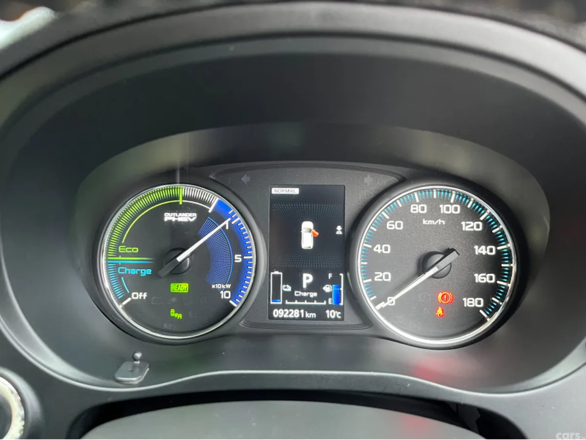 Mitsubishi Outlander SUV, Petrol Plug-in Hybrid, 2019, White