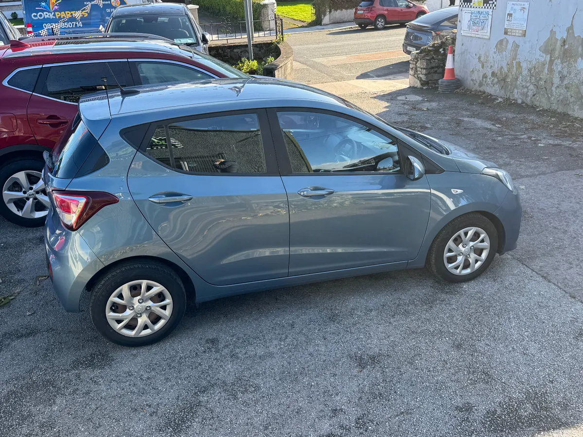 Hyundai i10 Hatchback, Petrol, 2018, Blue