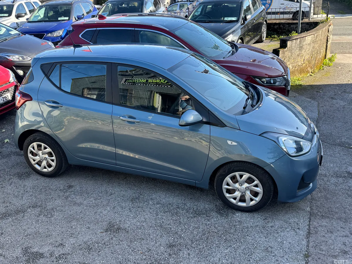 Hyundai i10 Hatchback, Petrol, 2018, Blue