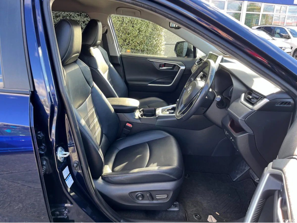 Toyota RAV4 SUV, Petrol Hybrid, 2019, Blue