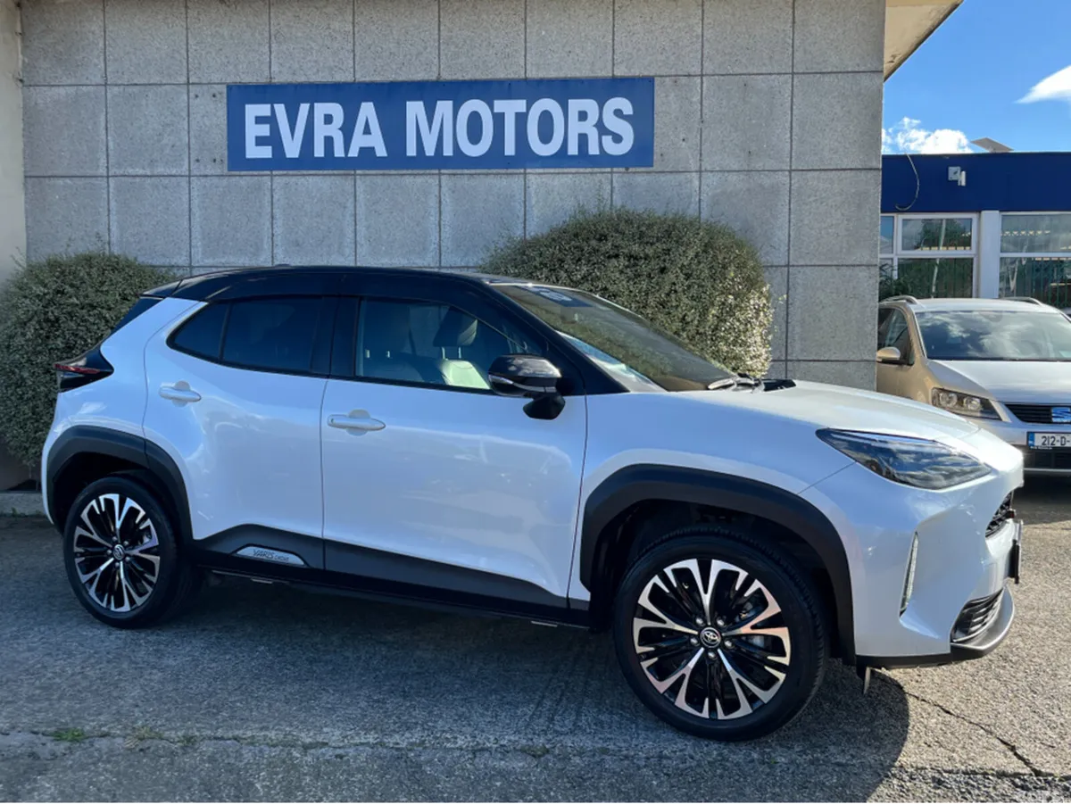 Toyota Yaris Cross SUV, Petrol Hybrid, 2024, White