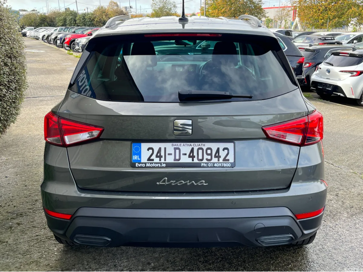 SEAT Arona SUV, Petrol, 2024, Green