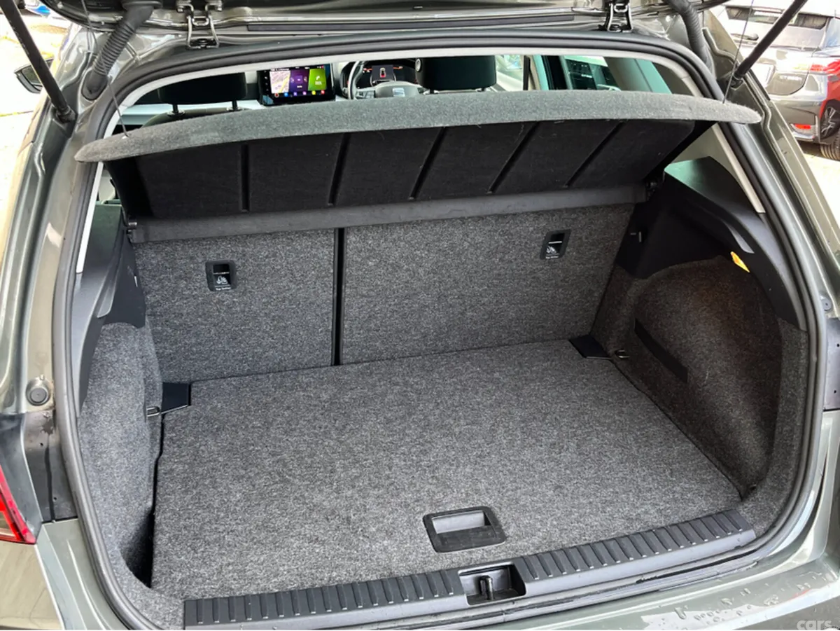 SEAT Arona SUV, Petrol, 2024, Green