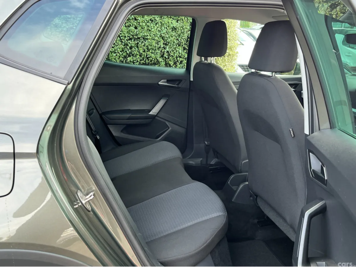SEAT Arona SUV, Petrol, 2024, Green