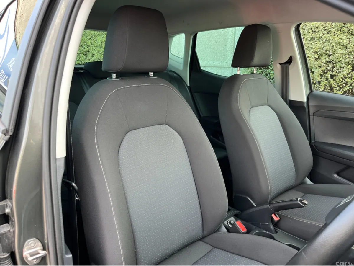 SEAT Arona SUV, Petrol, 2024, Green