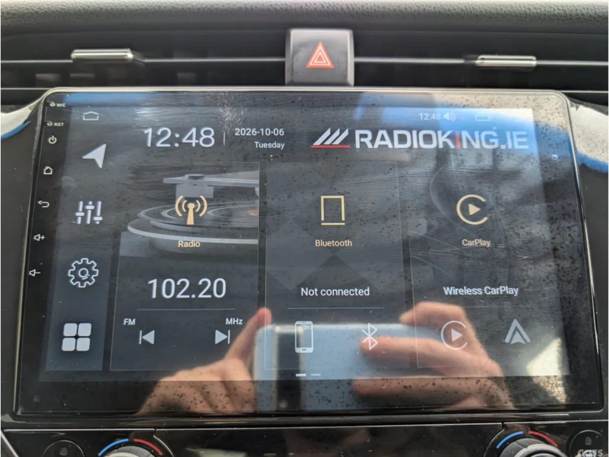 Toyota Camry Saloon, Petrol Hybrid, 2019, White
