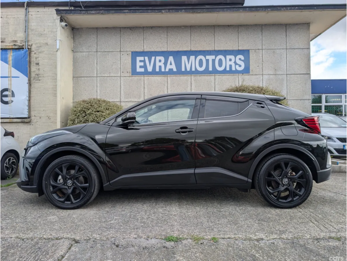 Toyota C-HR SUV, Petrol Hybrid, 2023, Black