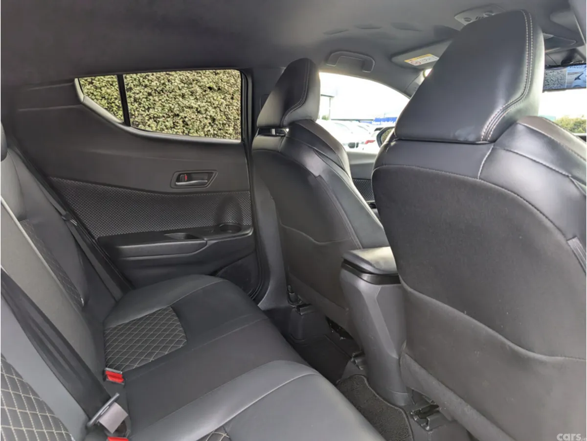 Toyota C-HR SUV, Petrol Hybrid, 2023, Black