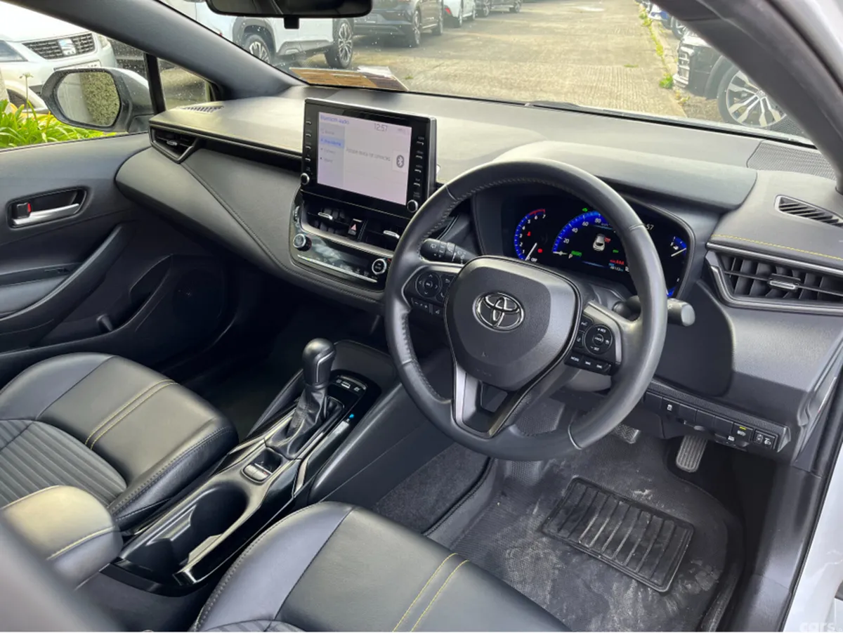 Toyota Corolla Hatchback, Petrol Hybrid, 2022, White