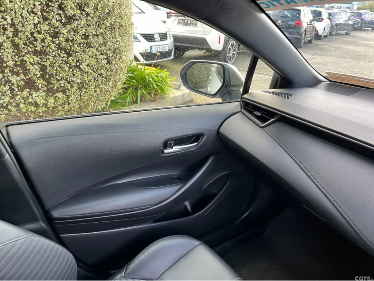 Toyota Corolla Hatchback, Petrol Hybrid, 2022, White