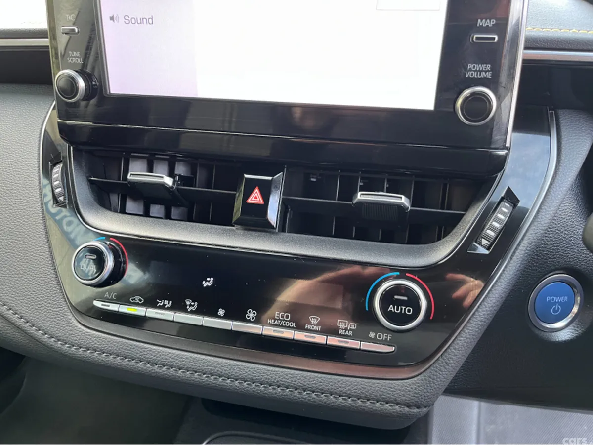 Toyota Corolla Hatchback, Petrol Hybrid, 2022, White