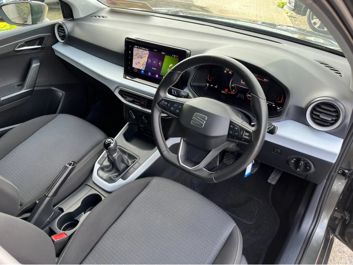 SEAT Arona SUV, Petrol, 2024, Green