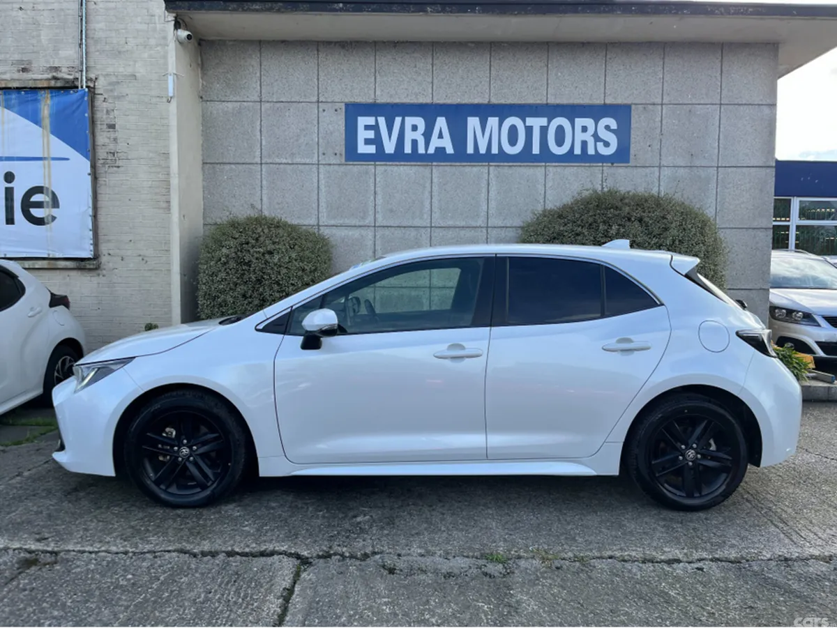 Toyota Corolla Hatchback, Petrol Hybrid, 2022, White