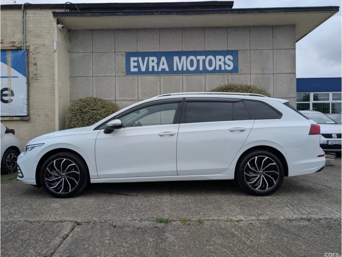 Volkswagen Golf Estate, Diesel, 2023, White