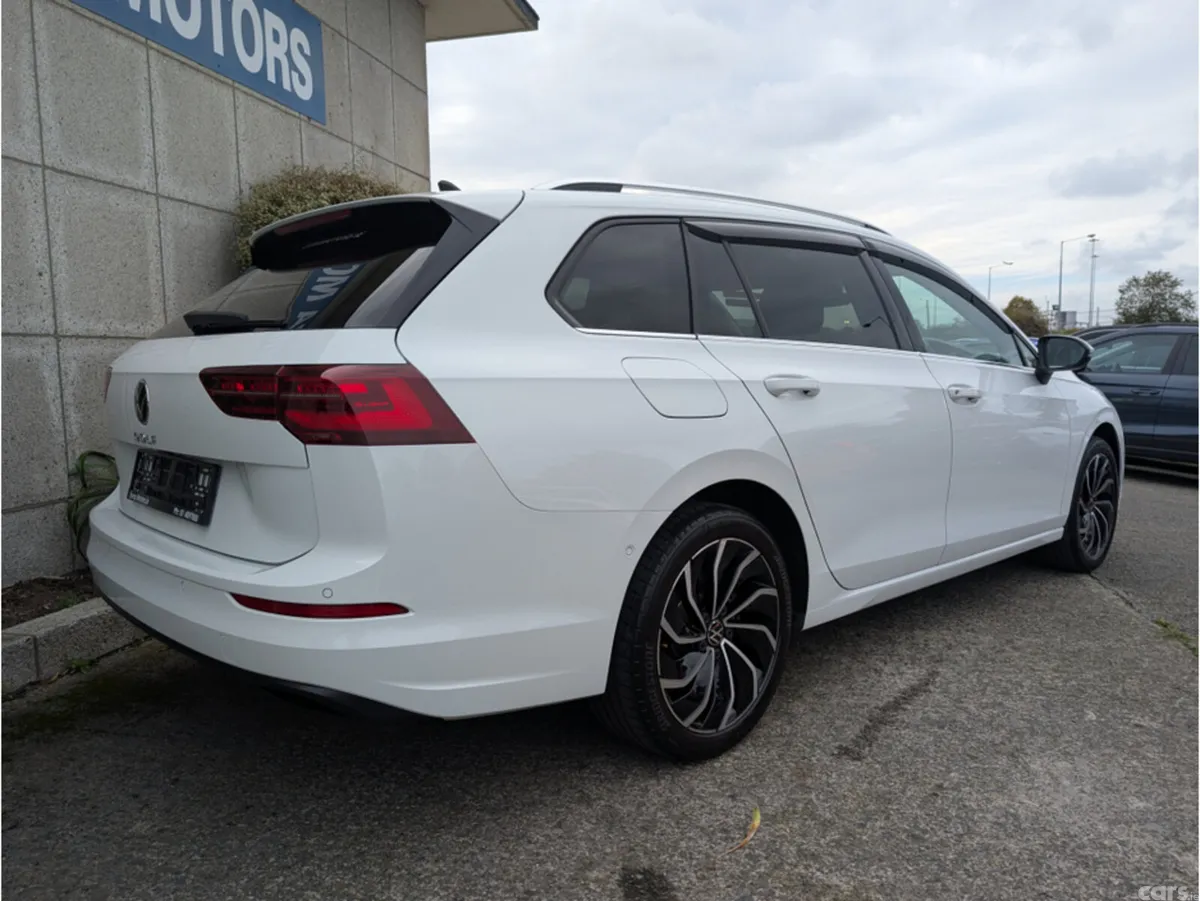 Volkswagen Golf Estate, Diesel, 2023, White