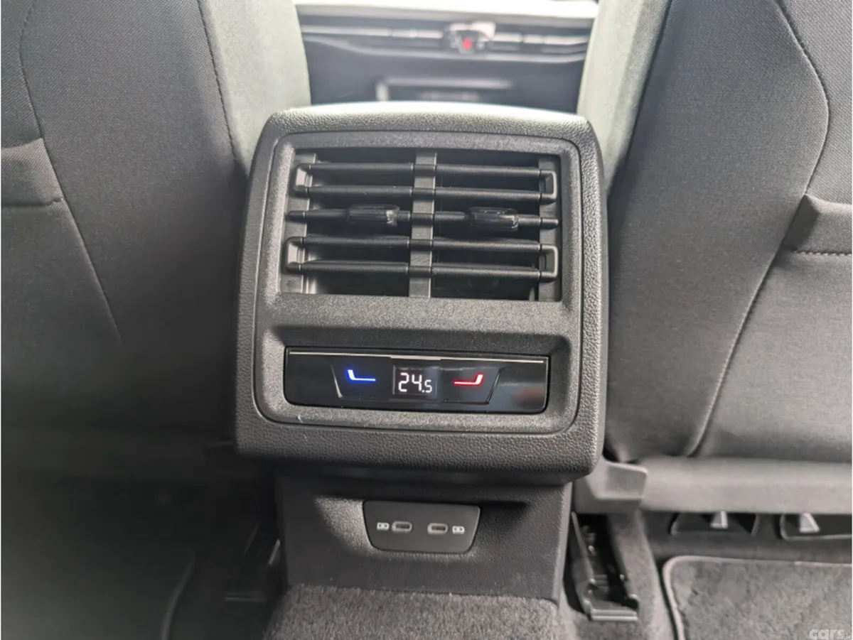 Volkswagen Golf Estate, Diesel, 2023, White