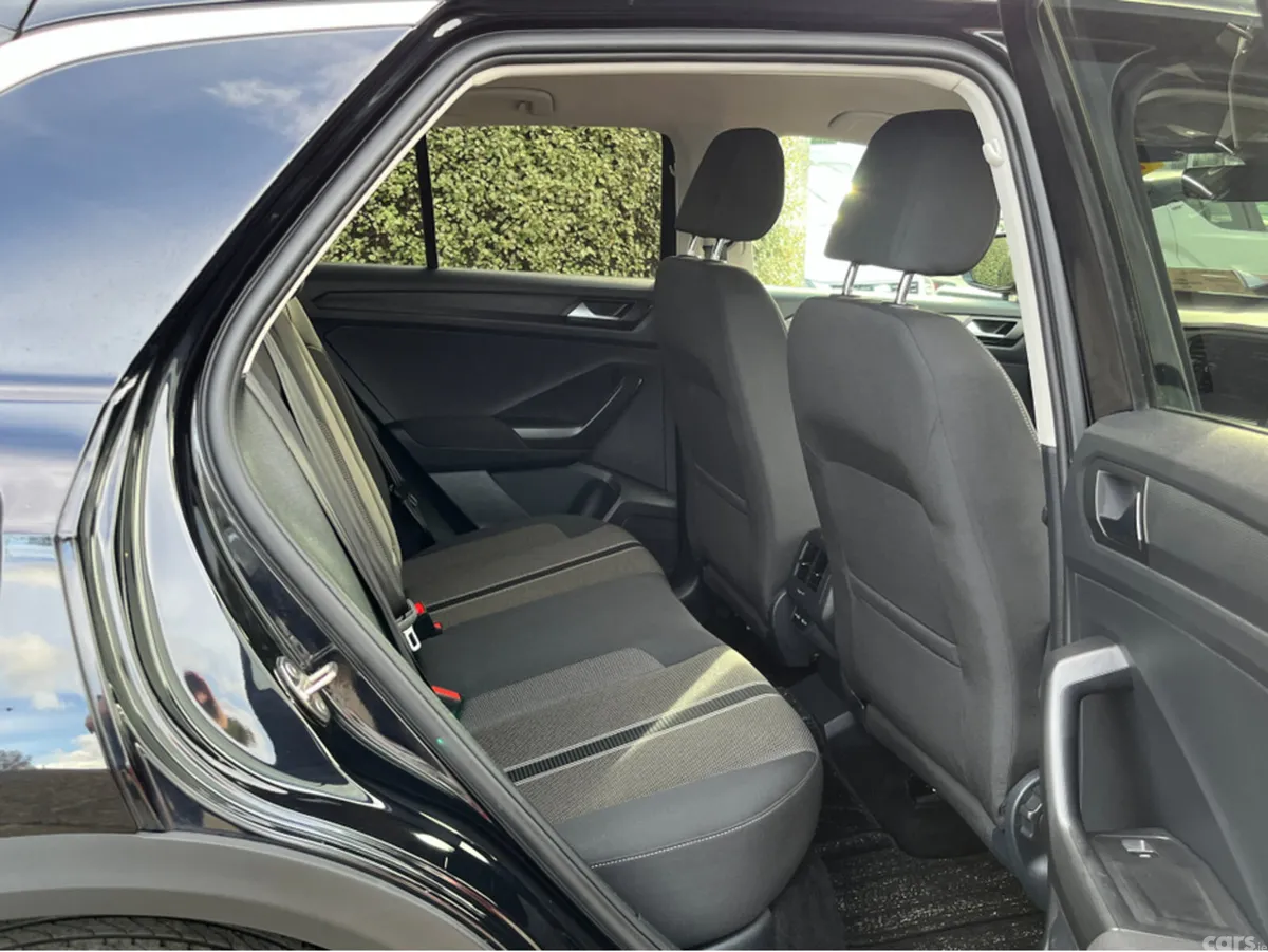 Volkswagen T-Roc SUV, Diesel, 2021, Black