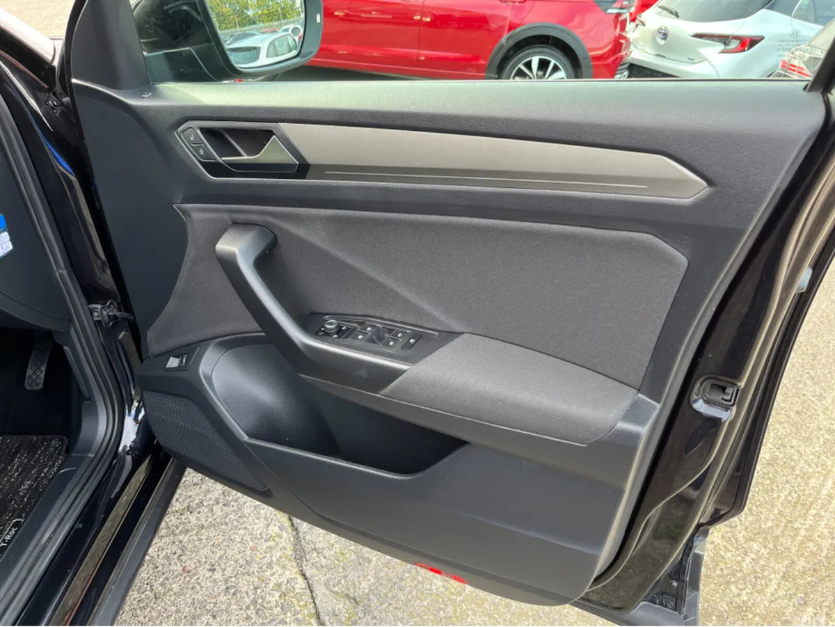 Volkswagen T-Roc SUV, Diesel, 2021, Black