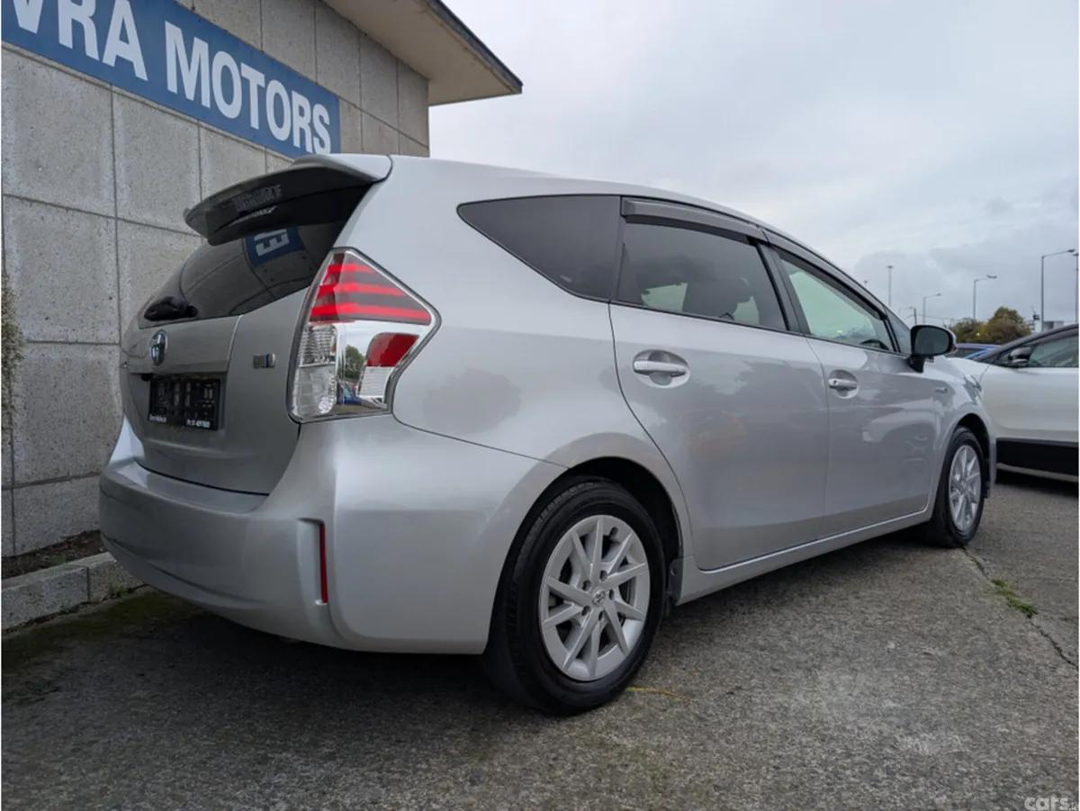 Toyota Prius MPV, Petrol Hybrid, 2019, Silver