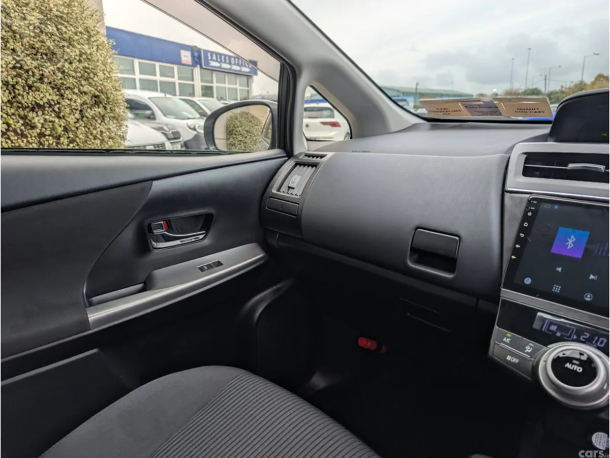 Toyota Prius MPV, Petrol Hybrid, 2019, Silver