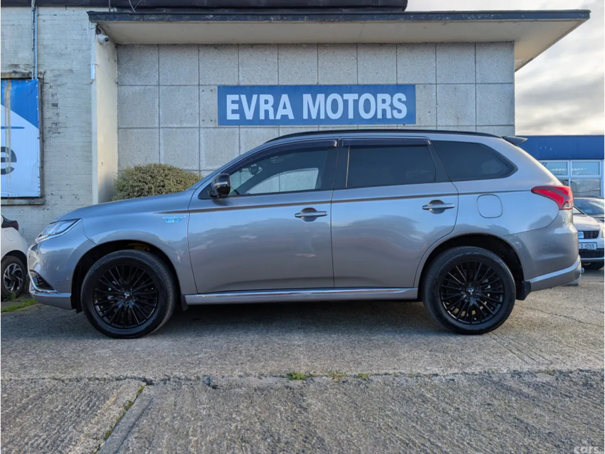 Mitsubishi Outlander SUV, Petrol Plug-in Hybrid, 2021, Grey