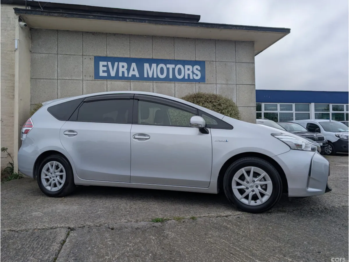 Toyota Prius MPV, Petrol Hybrid, 2019, Silver