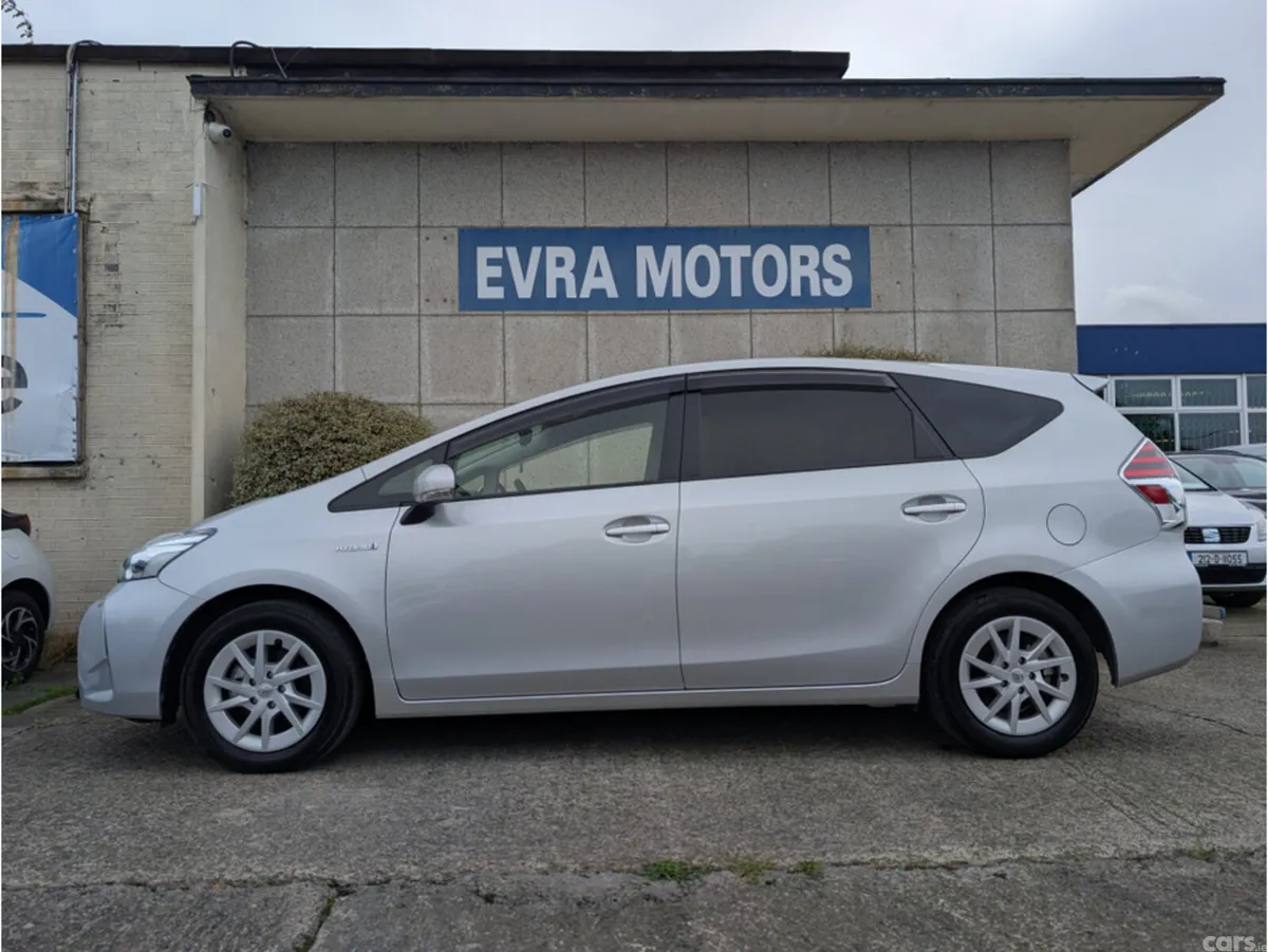Toyota Prius MPV, Petrol Hybrid, 2019, Silver