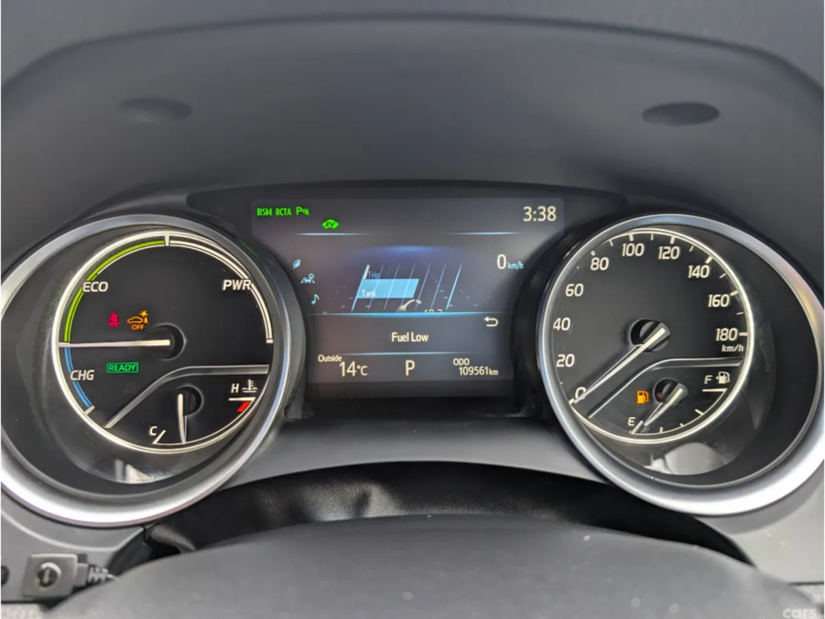 Toyota Camry Saloon, Petrol Hybrid, 2020, White