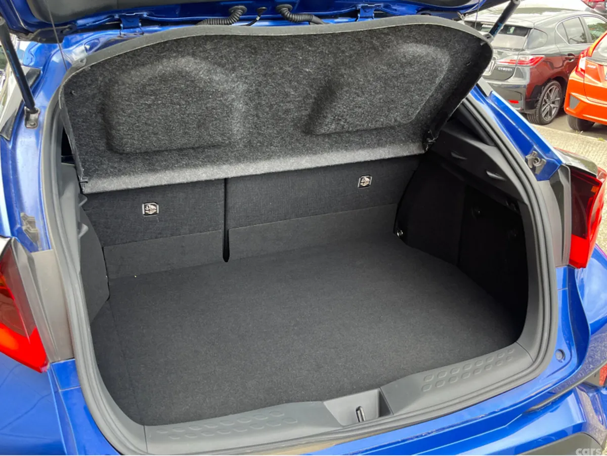 Toyota C-HR SUV, Petrol Hybrid, 2020, Blue