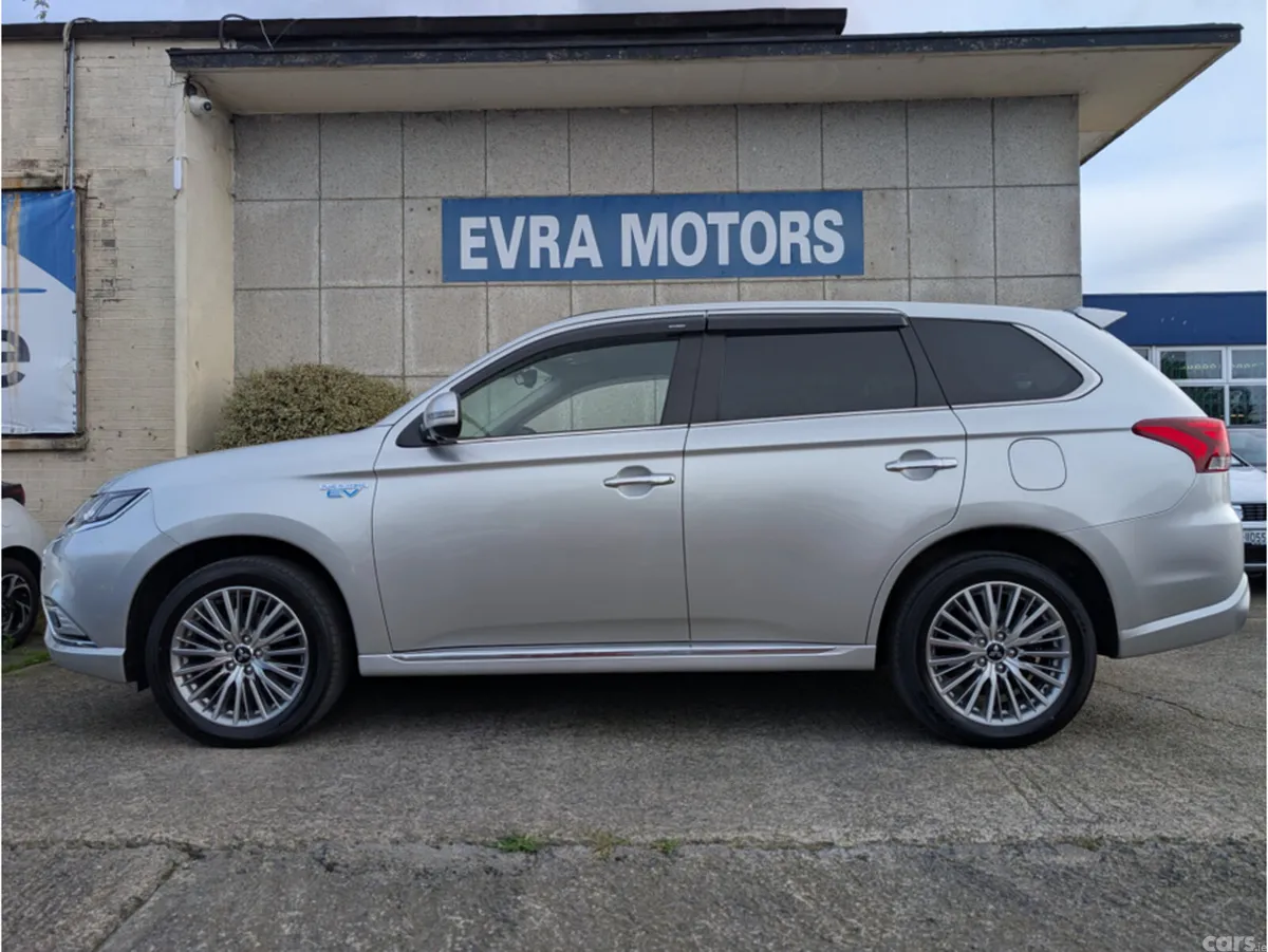 Mitsubishi Outlander SUV, Petrol Plug-in Hybrid, 2021, Silver