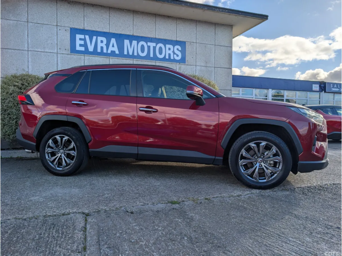 Toyota RAV4 SUV, Petrol Hybrid, 2023, Red