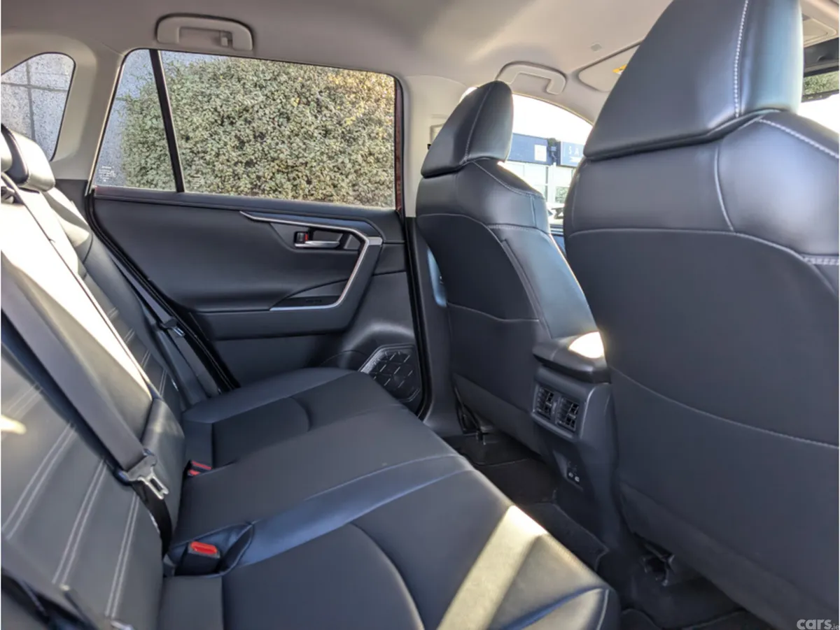 Toyota RAV4 SUV, Petrol Hybrid, 2023, Red