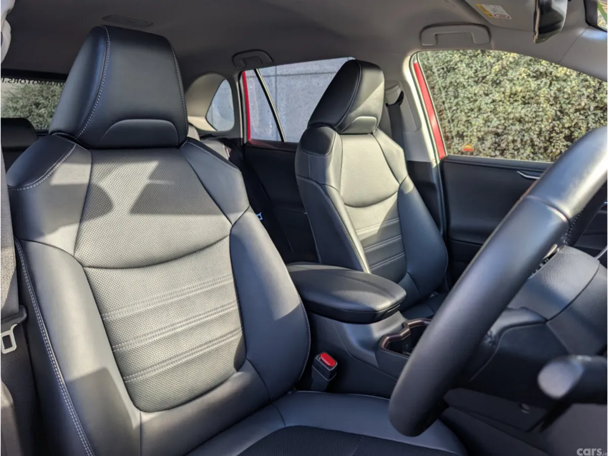 Toyota RAV4 SUV, Petrol Hybrid, 2023, Red