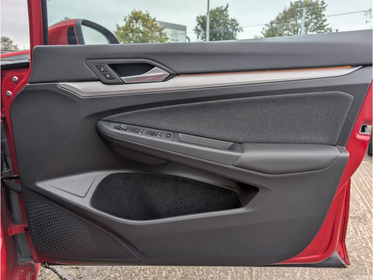 Volkswagen Golf Hatchback, Diesel, 2023, Red